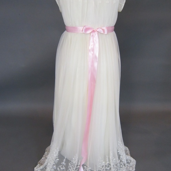 Ivory Cap Sleeve Bridal Gown - Picture 5 of 7